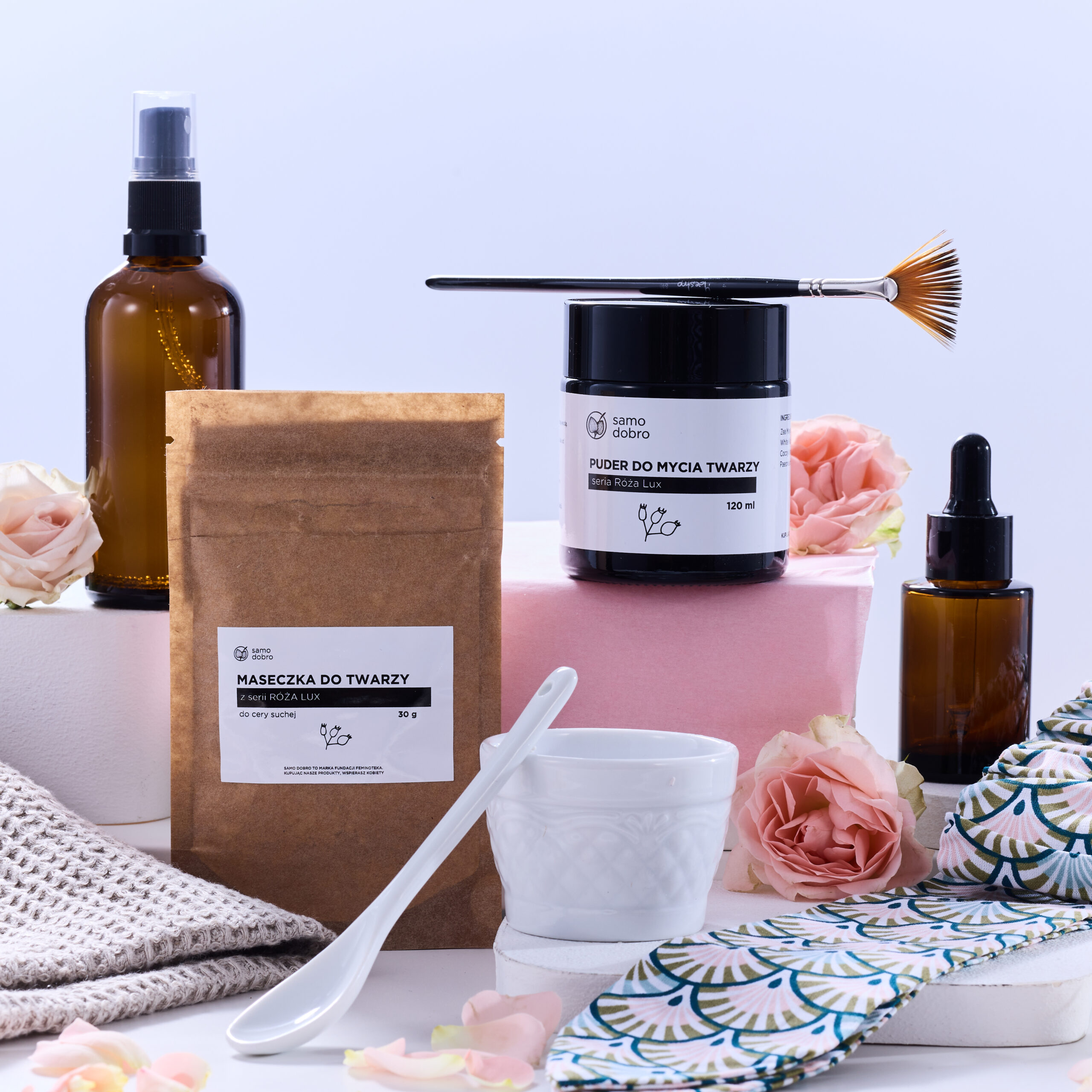 Maseczka do twarzy z serii Róża Lux - obrazek 2