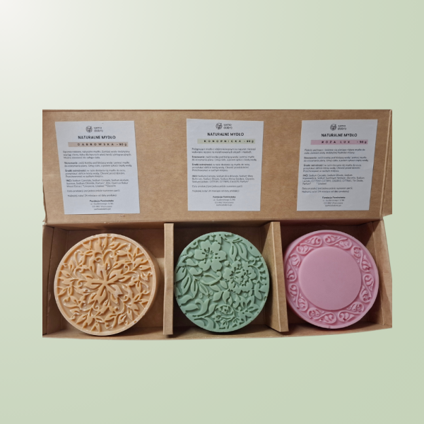 Zestaw naturalnych mydeł ręcznie robionych z roślinnym wzorem – Samo Dobro